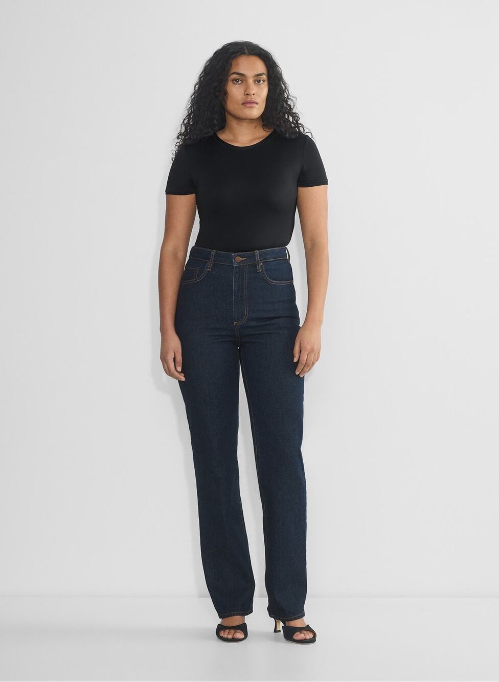 NWT Aritzia Denim Forum Rowan Super High Rise Curve Fit Straight Jean 32